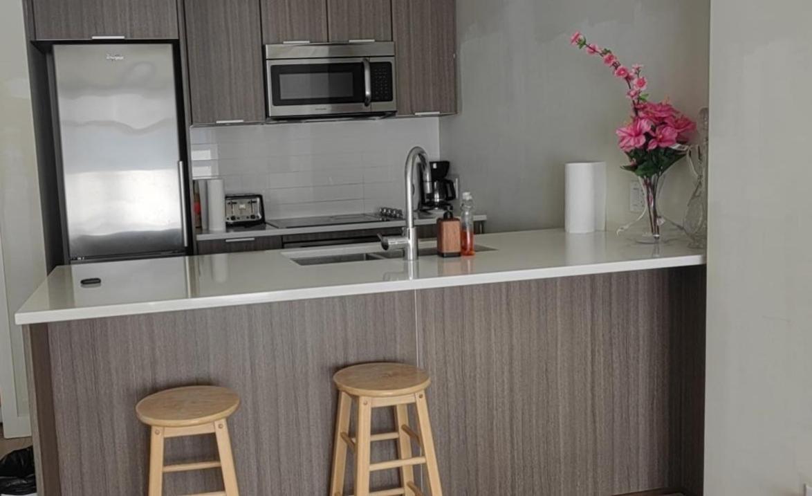 Lovely 1 Bedroom Condo ビクトリア エクステリア 写真