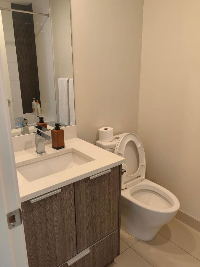 Lovely 1 Bedroom Condo ビクトリア エクステリア 写真